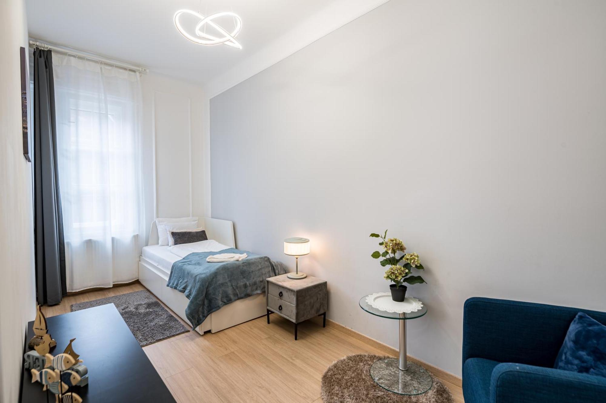 Kertesz Kingship Apartament *